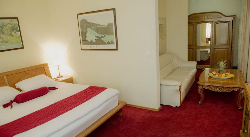 Hotel Victory Pristina Buitenkant foto
