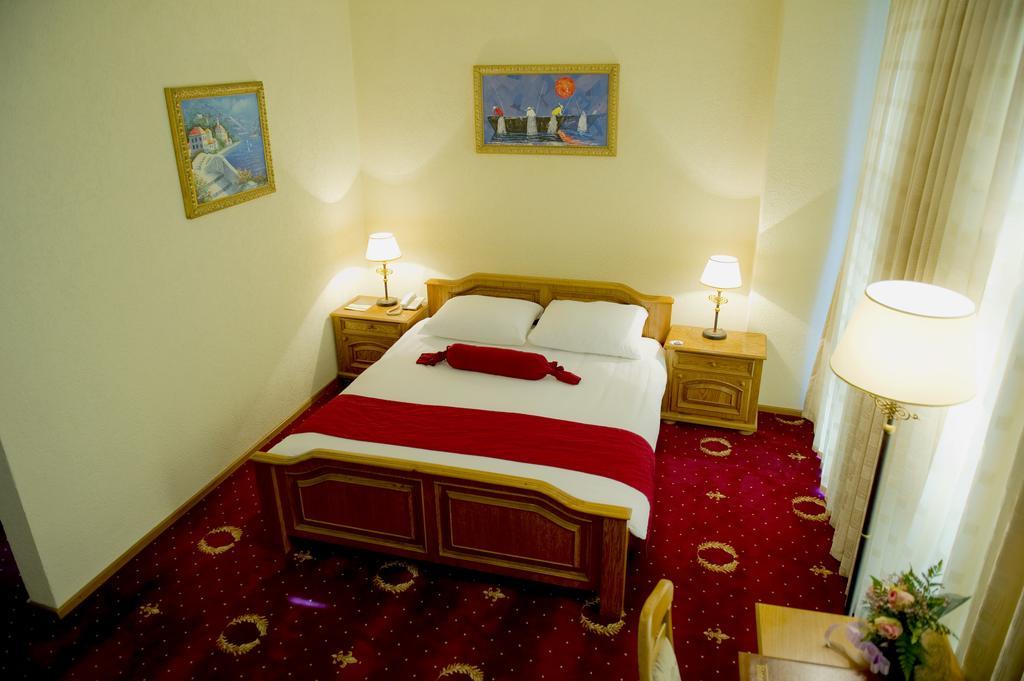Hotel Victory Pristina Kamer foto