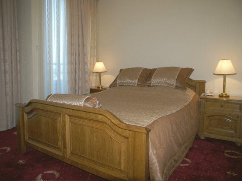 Hotel Victory Pristina Buitenkant foto